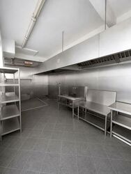 Sims Avenue (D14), Retail #601931001